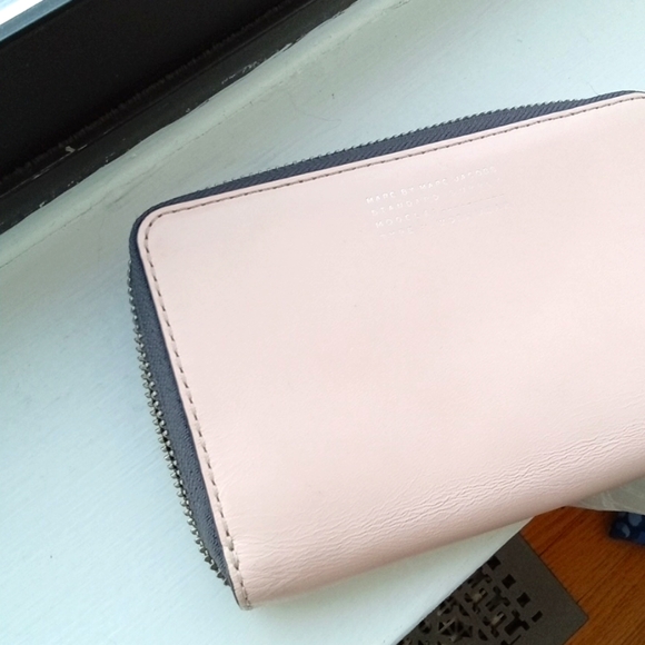 Marc By Marc Jacobs Standard Supply Blush Wristlet - Picture 7 of 7
